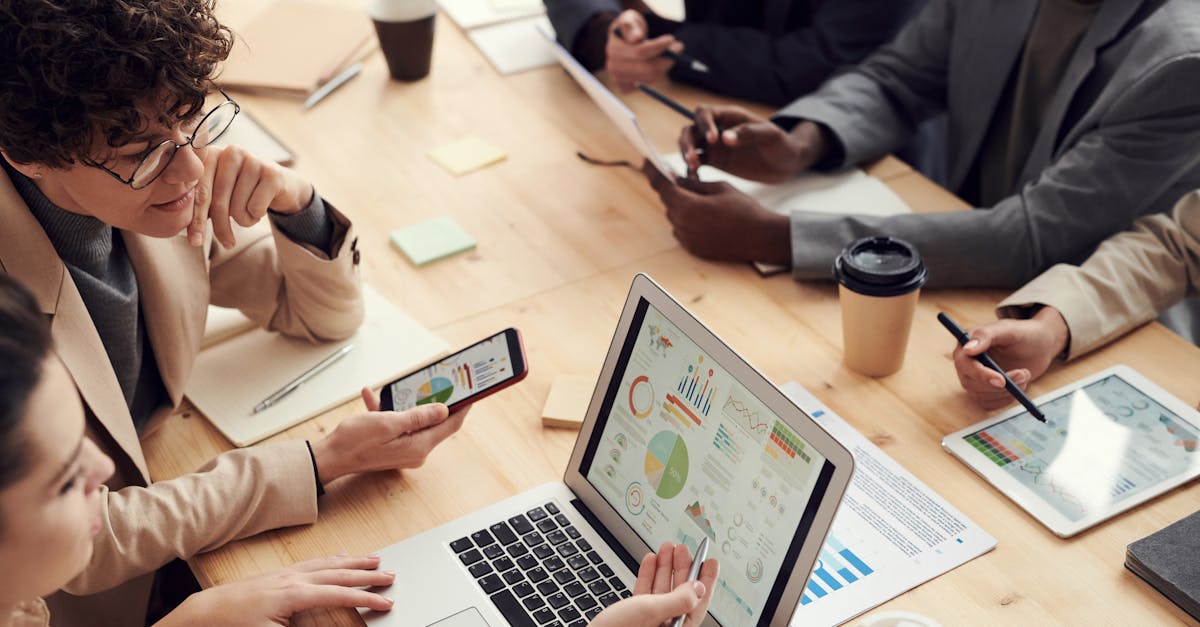 Mapa conceptual de estrategia digital para empresas hispanas en Estados Unidos